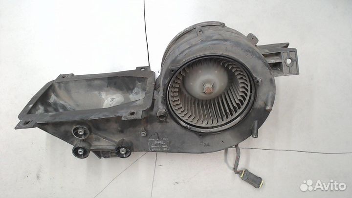 Двигатель отопителя Mazda Bongo Friendee, 1997