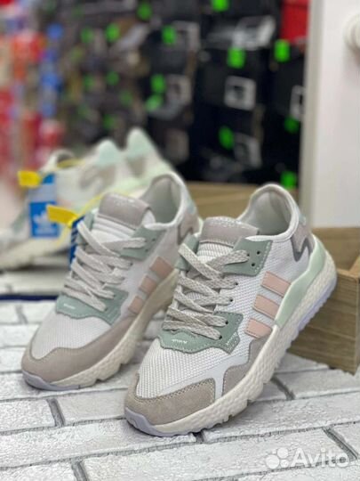 Кроссовки женские 1903