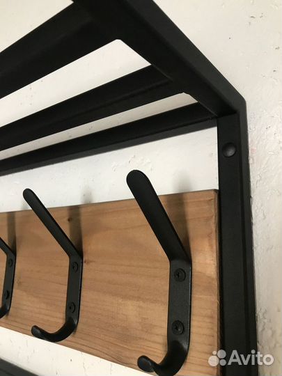 Вешалка с крючками