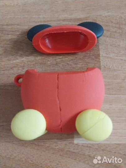 Чехол и коробка для наушников AirPods