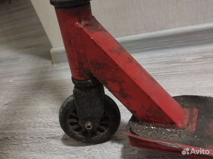 Трюковой самокат