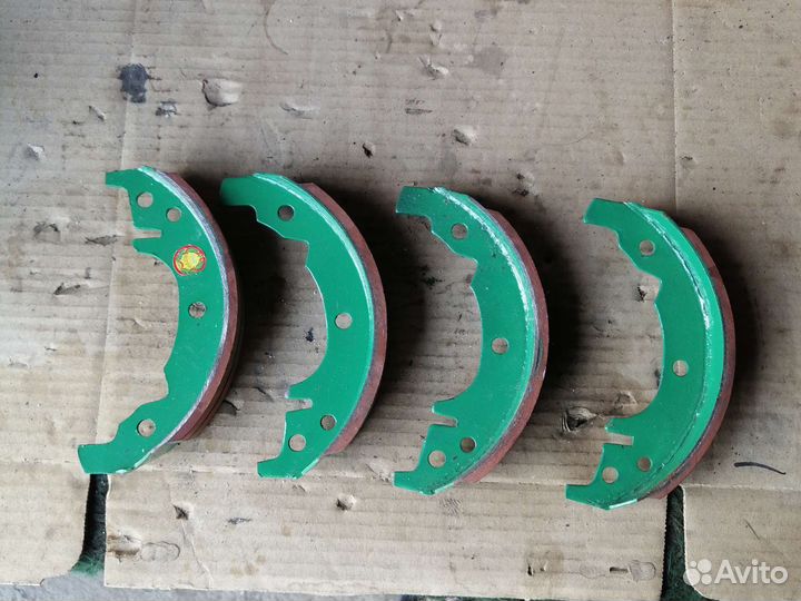 Тормозные колодки задние таврия