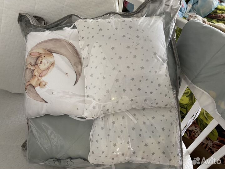 Детская кроватка с маятником круглая