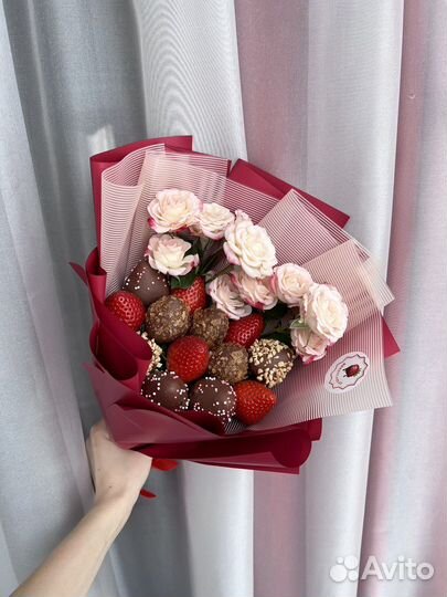 Съедобные букеты клубника в шоколаде