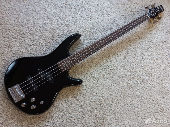 Бас гитара Ibanez GSR 200 (Made in Indonesia)