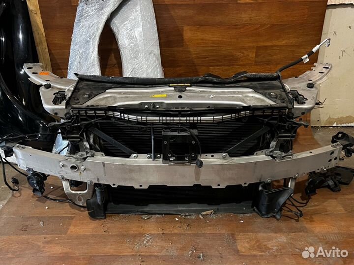 Кассета радиаторов телевизор Mercedes w205