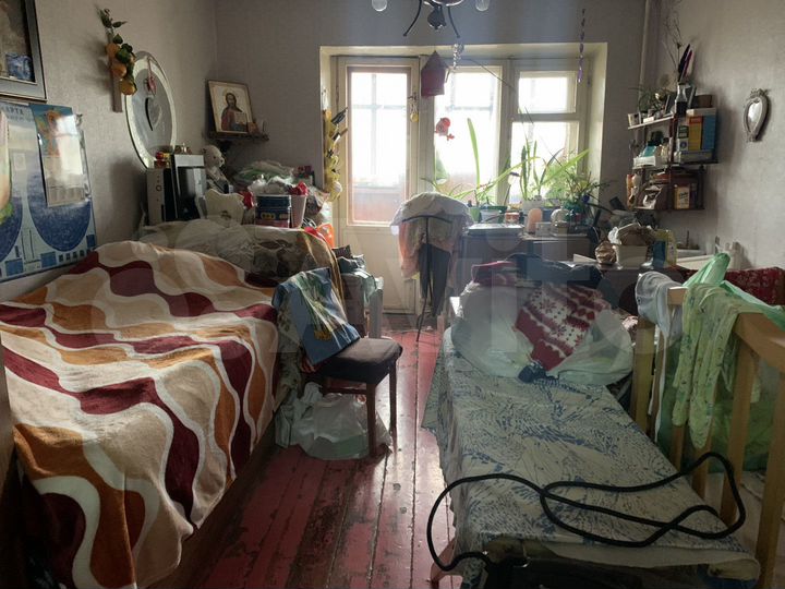 Комната 18 м² в 1-к., 4/4 эт.