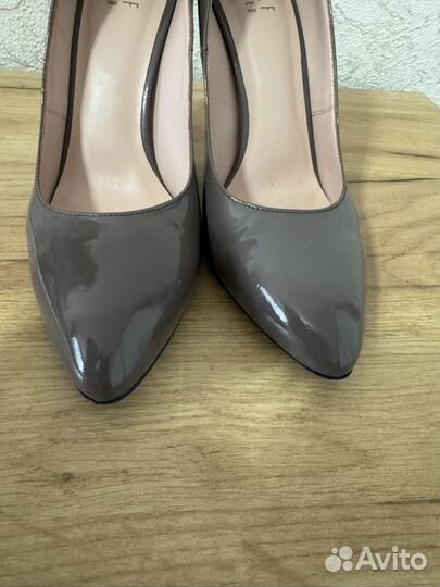 Туфли женские Ralf Ringer 40 р лак кожа шпилька