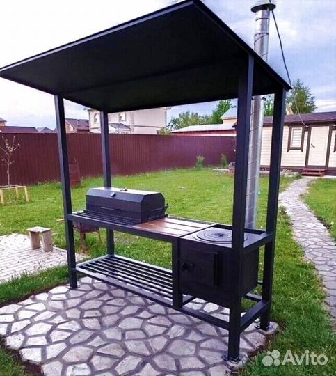 Мангал с крышей