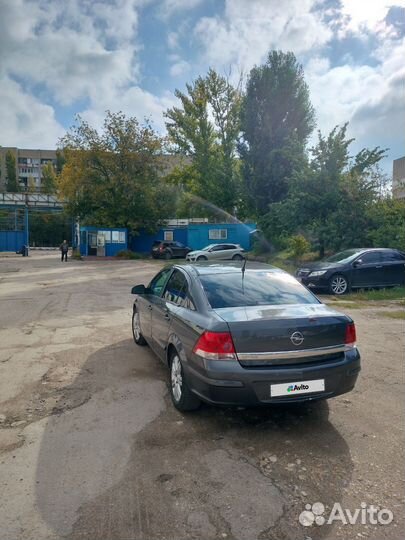 Opel Astra 1.8 AT, 2010, 231 000 км