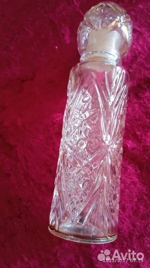 Хрустальный флакон от духов. Винтаж