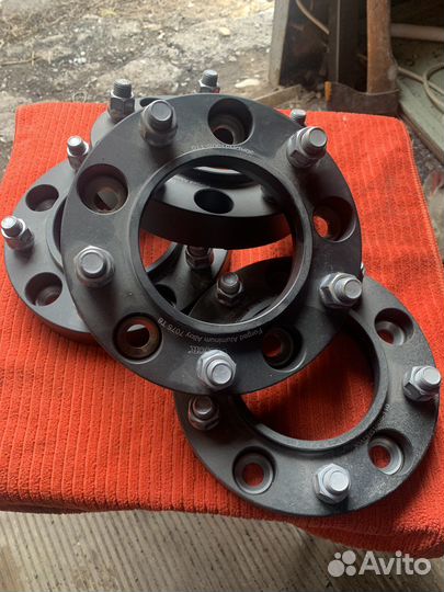 Расширители ступиц 5х150 (30мм)