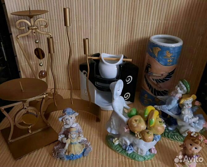 Папирусы, подсвечники, вазы