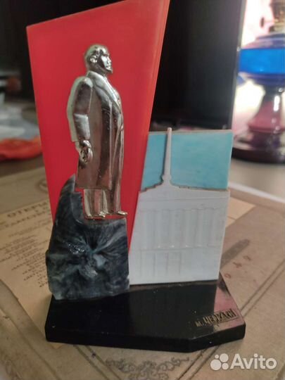 Тема Ленина.Полетки с ильичем и памятник Черкасы