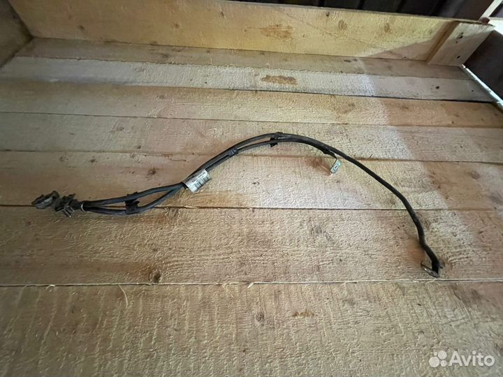 Клемма минусовая альмера g15