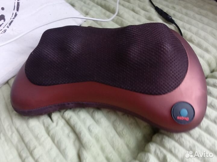 Массажная подушка для шеи