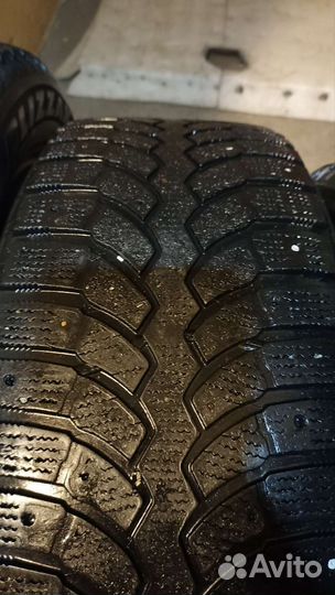 Bridgestone Blizzak Spike-01 225/65 R17