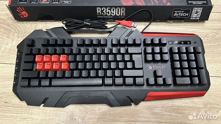 Игровая клавиатура с подсветкой Bloody B3590r
