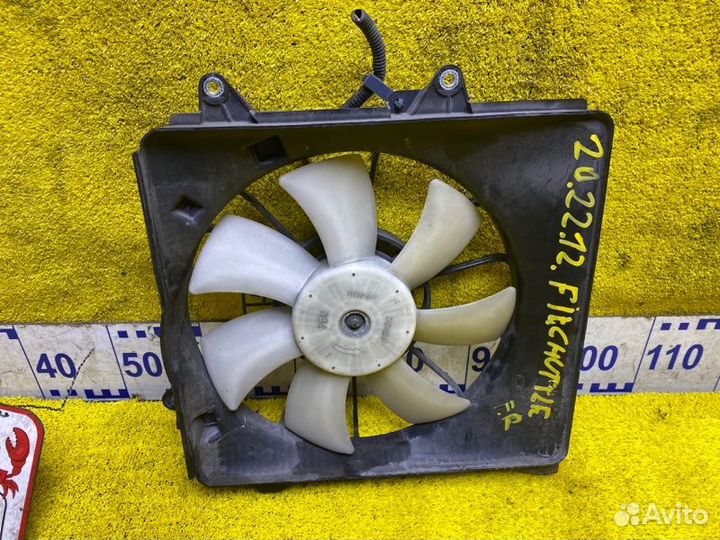 Диффузор радиатора передний правый Honda Fit