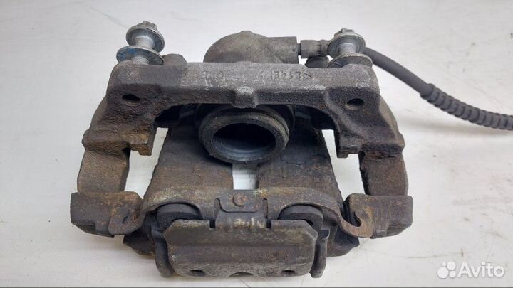 Суппорт передний левый Bmw X5 E70 3.0 2012