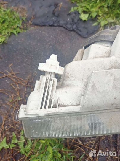 Фара volkswagen polo 3 1997