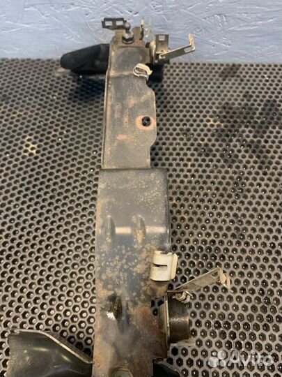 Крепление глушителя Bmw 550Ix F10 N63 2010