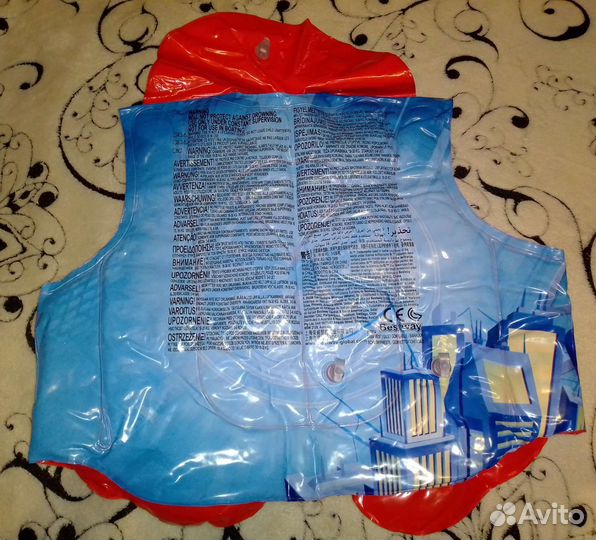 Надувной жилет для купания мальчику 3-6 лет