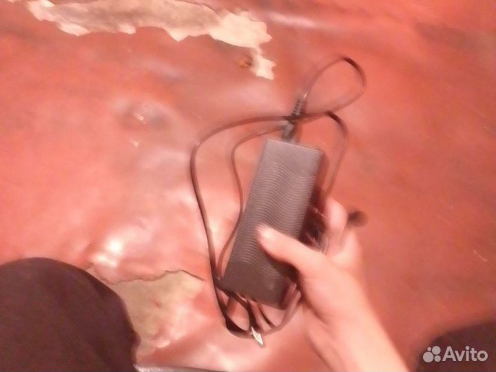 Продам не нужную зарядку на Эл самокат ArtWay 4.0