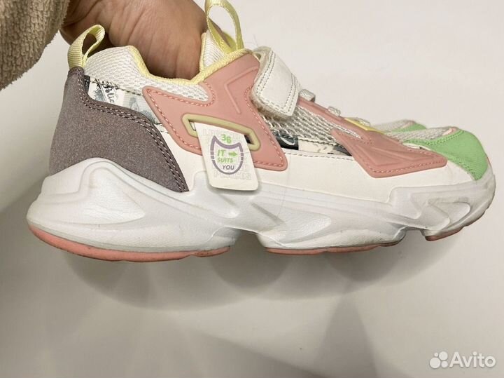Кроссовки котофей для девочки 34 новые