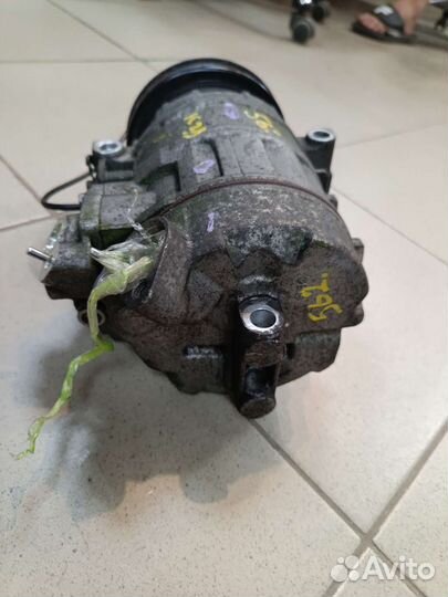 Компрессор кондиционера 8D0260808 VAG