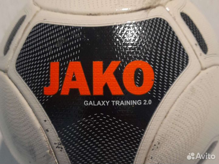 Футбольный мяч Jako