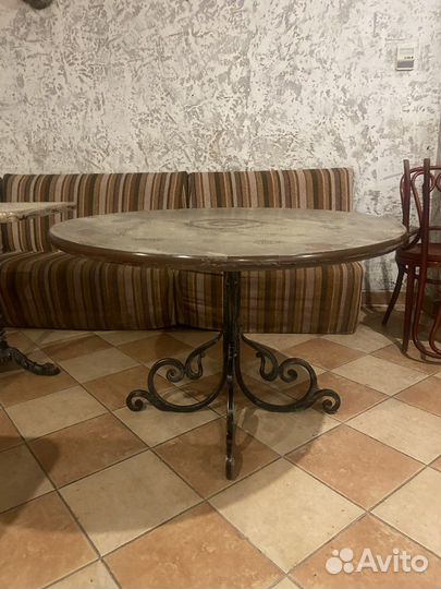 Дизайнерский столик