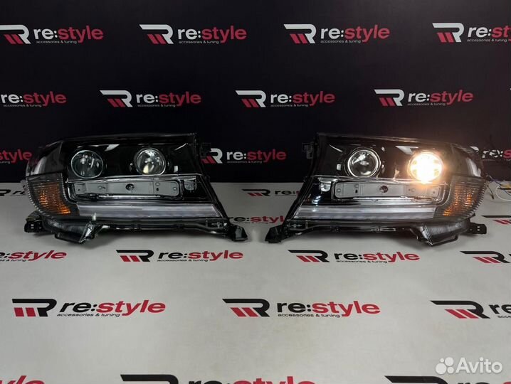 Фары с решеткой Toyota Land Cruiser 200 S285