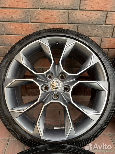 Оригинальные колёса Xtreme Skoda Oktavia RS r19