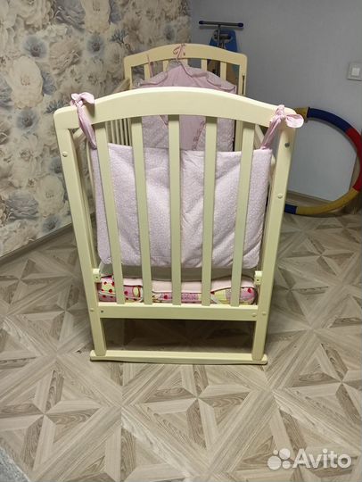 Детская кроватка