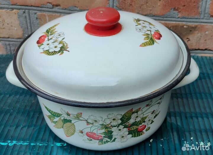 Кастрюли Бидоны Тазы