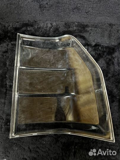 Стекло заднего фонаря фары левое Паджеро 4