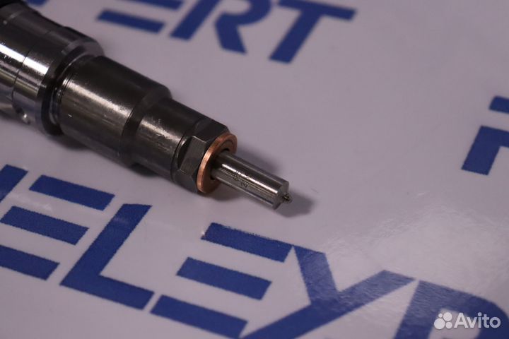 Форсунка топливная 0445120161
