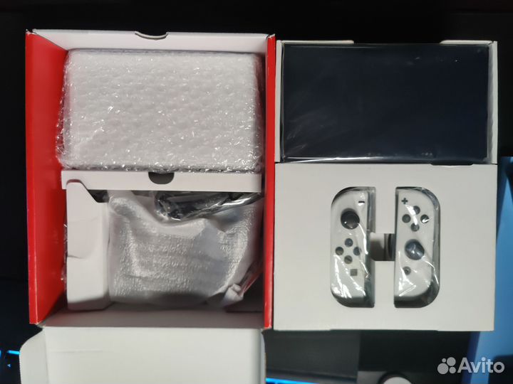 Nintendo switch oled white 64gb + pro controller