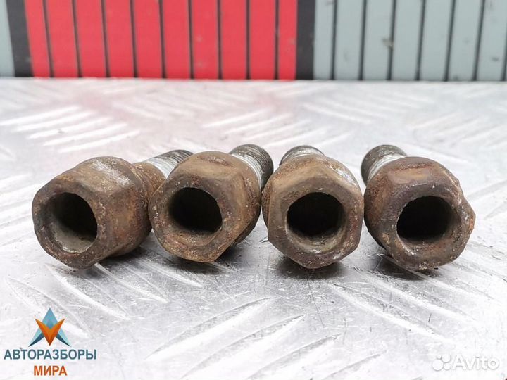 Болт колесный Citroen C4 Picasso 2006 701601139B