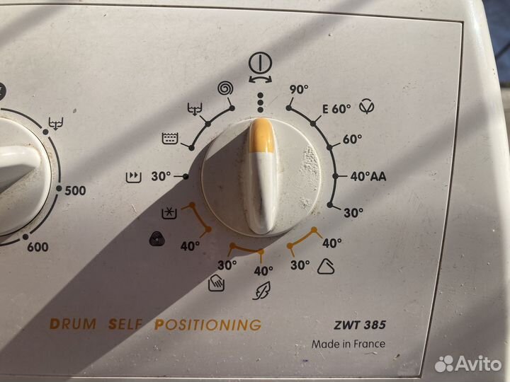Продам стиральную машину Zanussi на запчасти