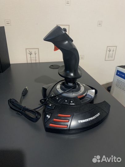 Джойстик ThrustMaster T.Flight Stick X