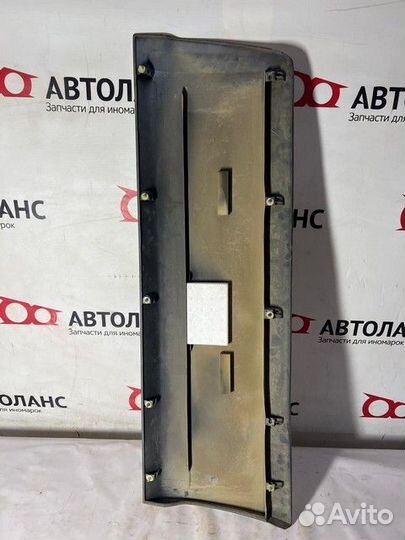 Расширитель двери 5727A033WA Mitsubishi Pajero 4