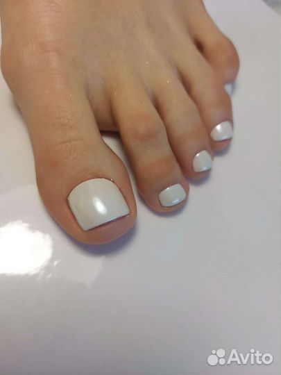 Маникюр, педикюр, наращивание ногтей