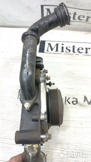 Помпа водяная Mercedes-Benz M-Class Ml250 Gle W166