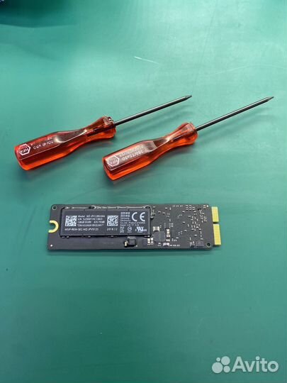 Apple SSD 128gb MZ-JPV1280/0A4