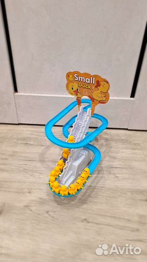 Уточки на лестнице