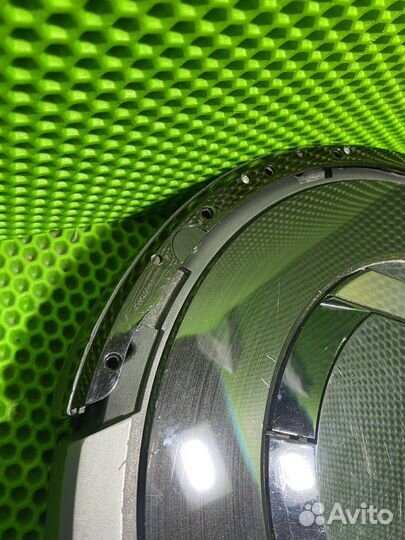 Робот-пылесос iRobot Roomba 880