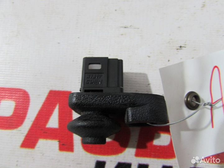 Выключатель концевой для Nissan Murano 2 2008-201