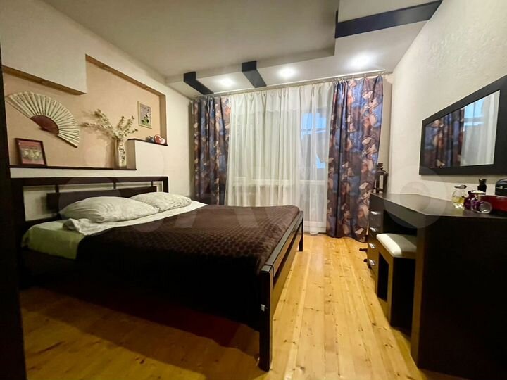 3-к. квартира, 70,2 м², 2/5 эт.